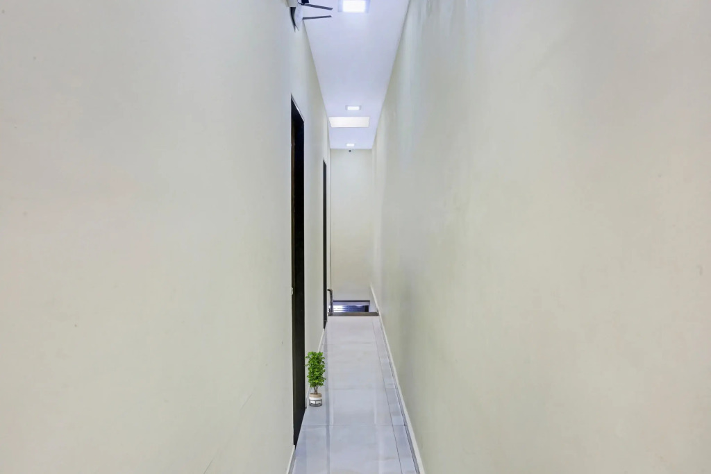 OYO 92129 Hotel S K Palace