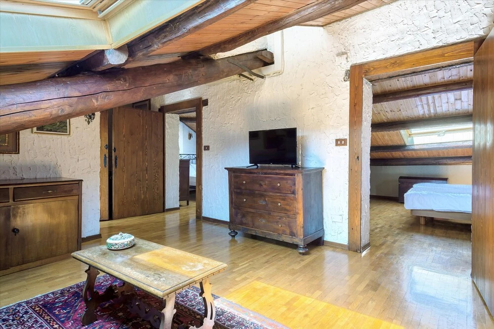 Exclusive Palazzo Schifanoia Apartment