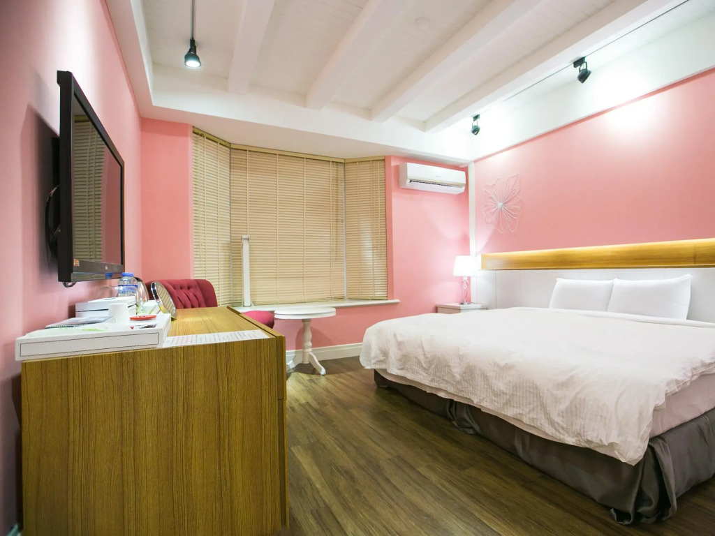 Young Motel