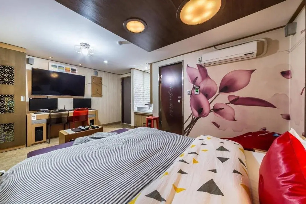 Major Hotel