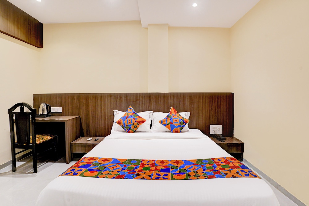Hotel O Casa Royal Residency