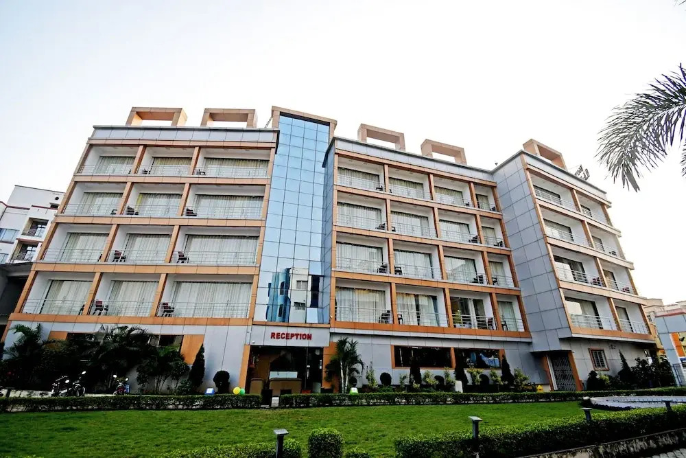 Hotel Rajmahal