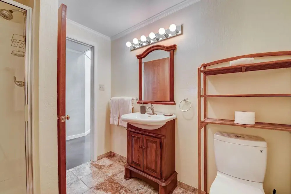 Napa Valley Guest House 2 Bedrooms 1 Bathroom Cottage by Redawning