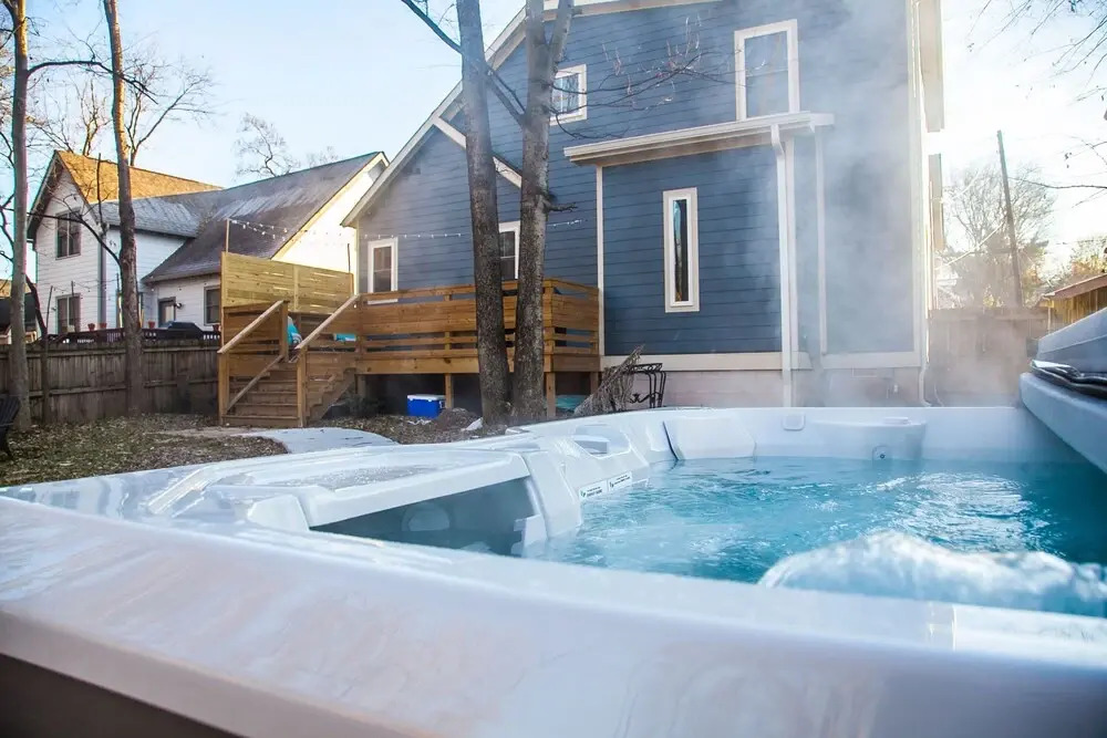 Nashville Bungalow w/ HOT TUB 10 min From Downtown!