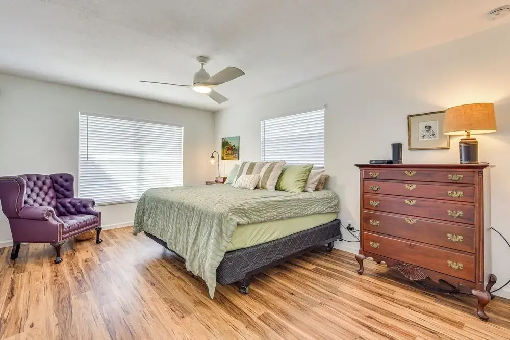 6 Mi to Beaches: Modern Bradenton Getaway!