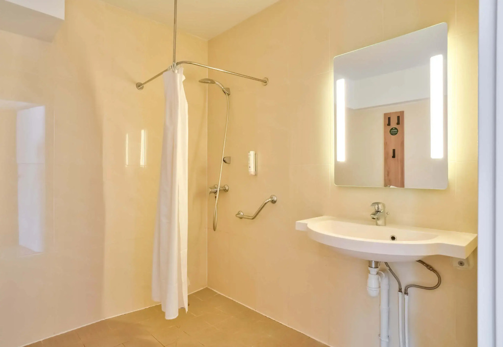 B&B HOTEL Paris Malakoff Parc des Expositions