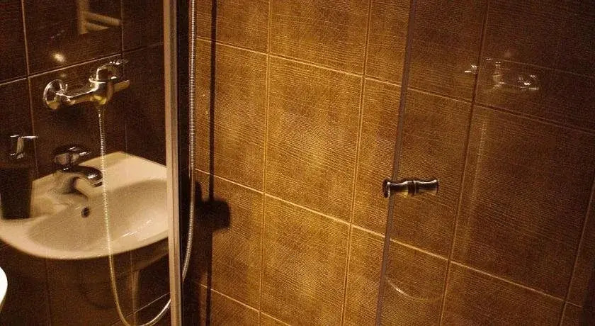 Avalon Rooms