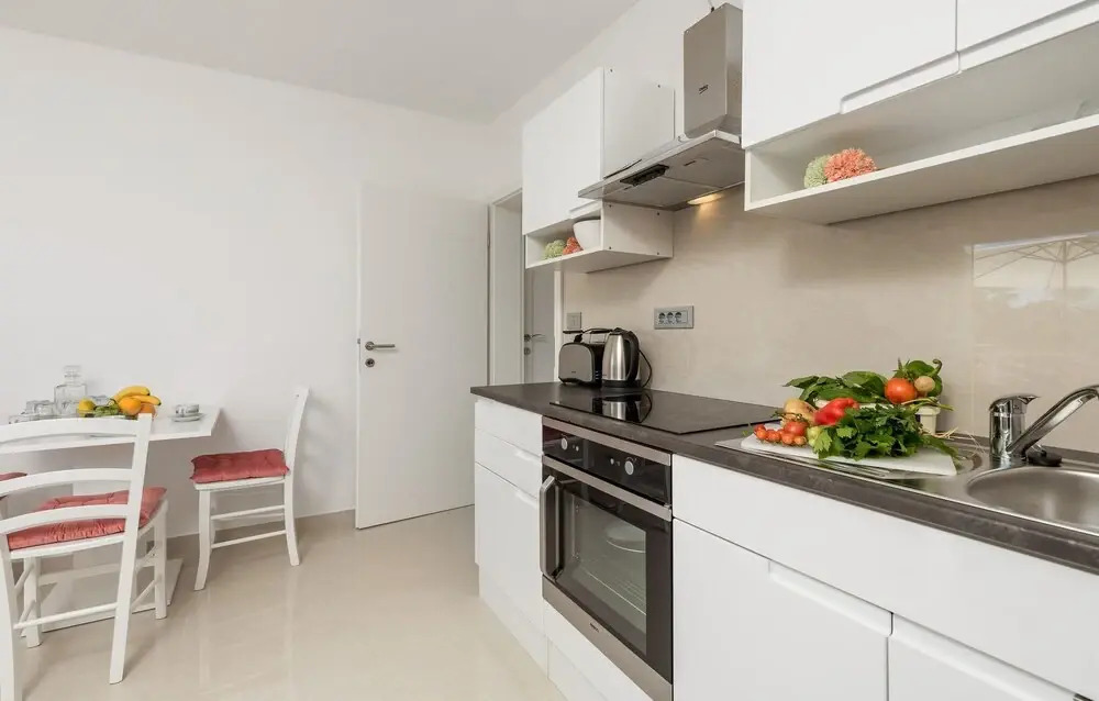Amazing Home in Veprinac With 4 Bedrooms, Wifi and Outdoor Swimming Pool