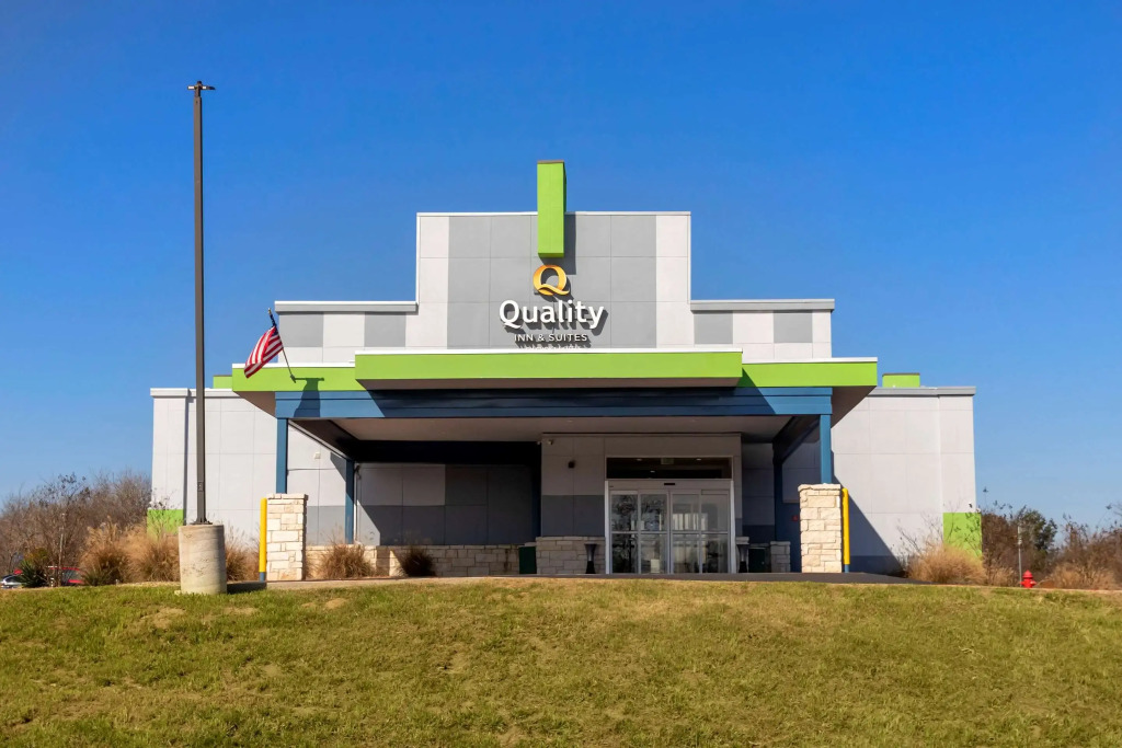 Quality Inn & Suites Elgin