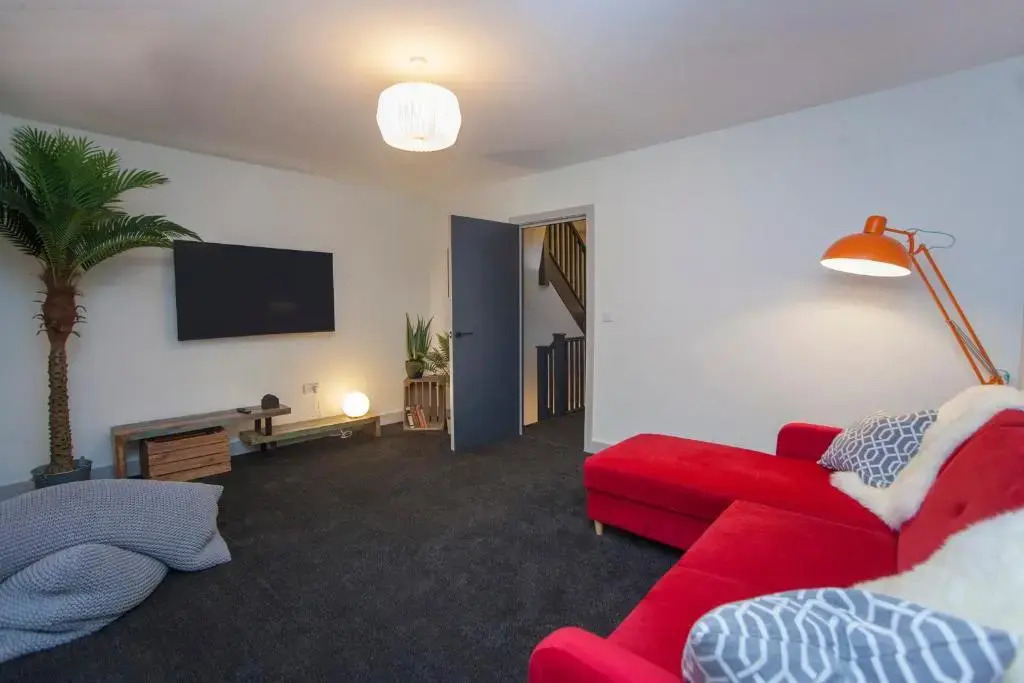 higgihaus #3a 4 Bed Big Groups Hip Location Sleeps 12