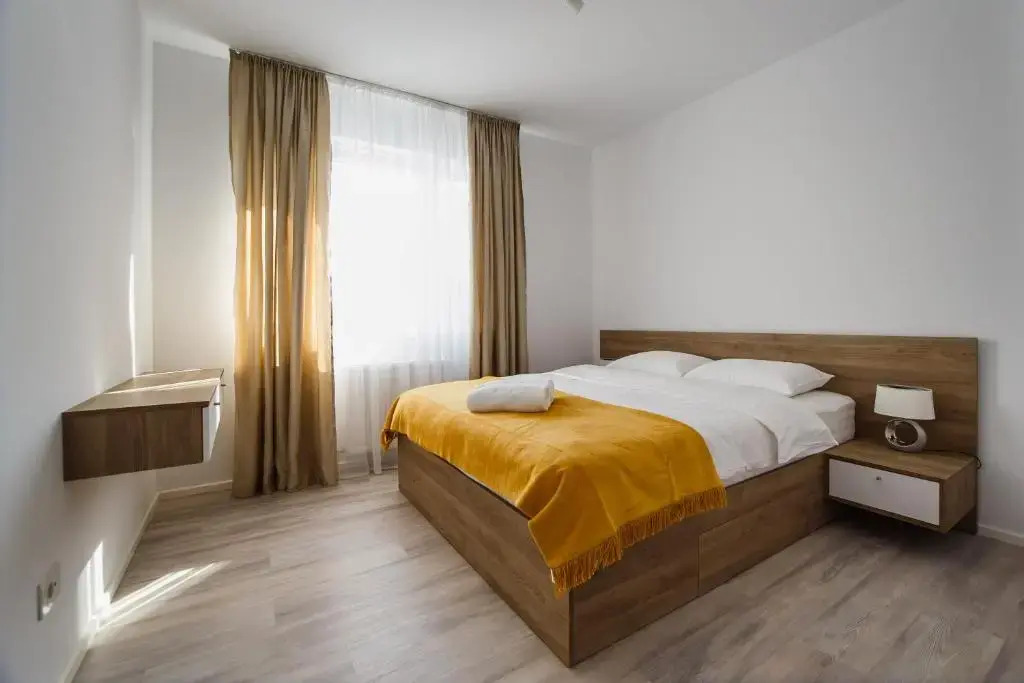 No. 10 - The Penthouse in City Center