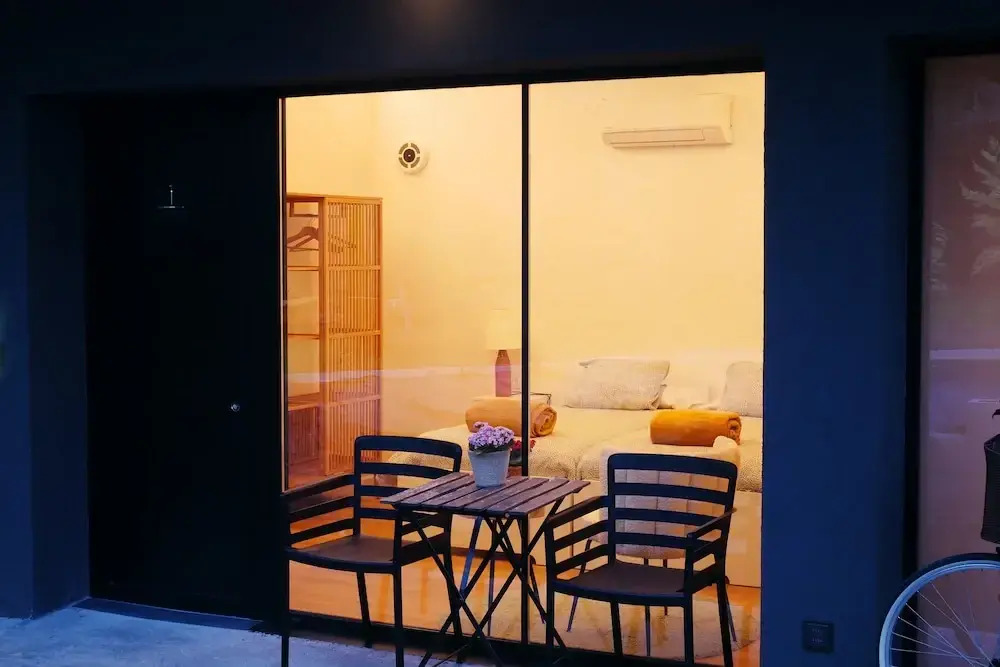 KH Lezama Suites LBI00530