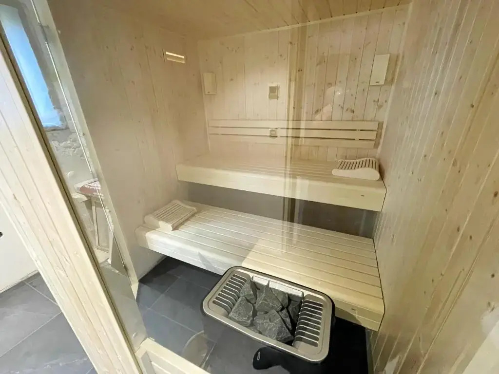 Chalet de 4 chambres avec sauna jardin amenage et wifi a Valloire