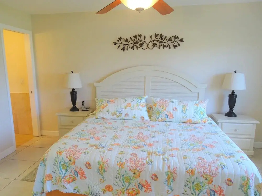Sunset Royale - 114 2 Bedrooms 2 Bathrooms Apts