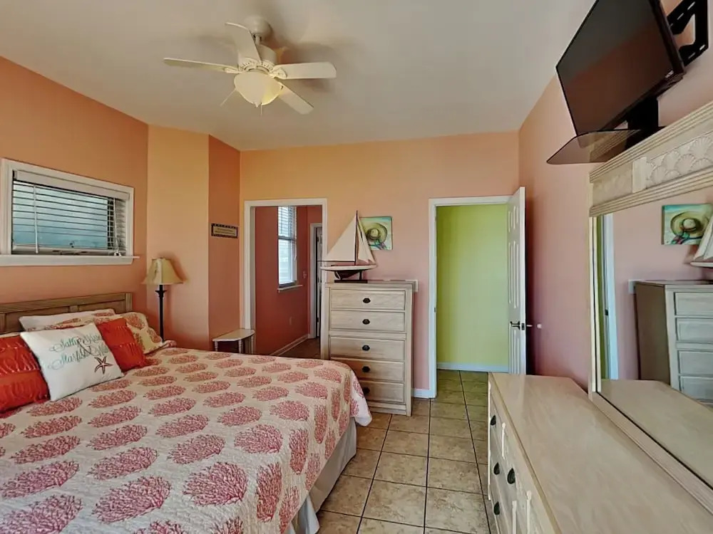 Sunshiny Daze by Topsail Realty