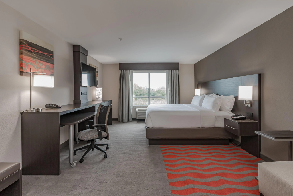 Holiday Inn Mishawaka by IHG
