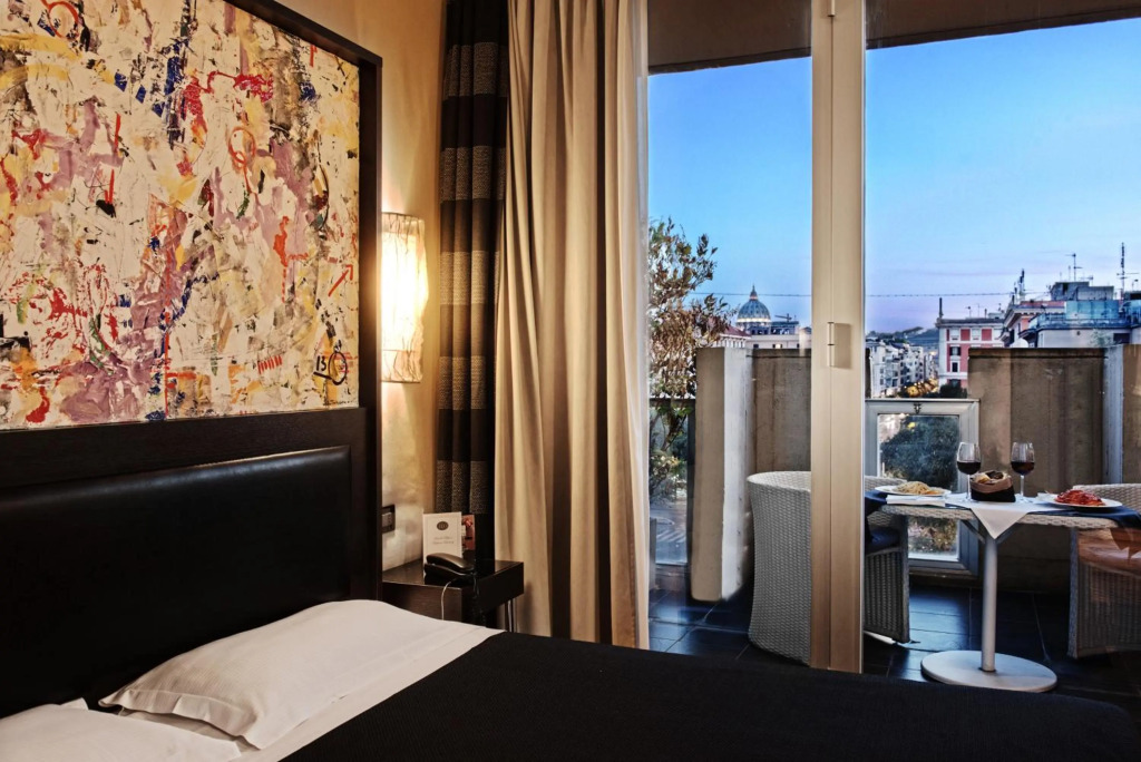 Twentyone Hotel