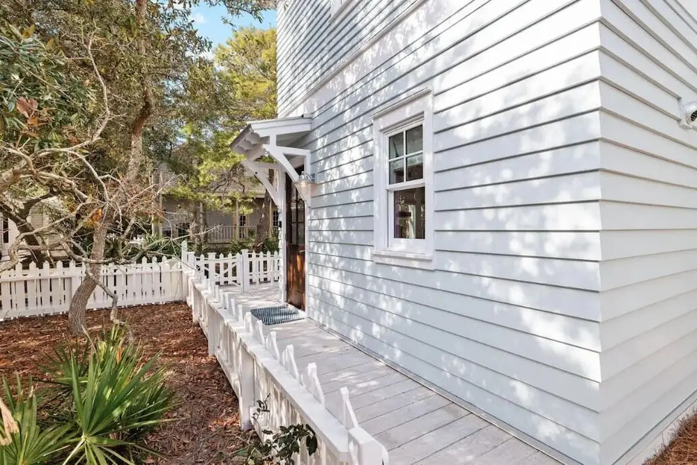 Sea La Vie Seaside Carriage House