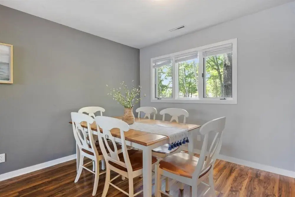 Spacious Pet-friendly Lakeview Condo w/ Boat Slip & Pools