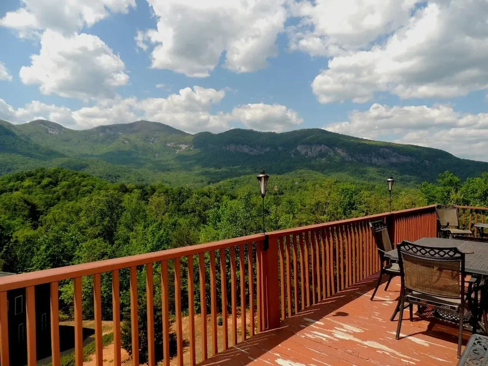 Hickory Nut Lodge