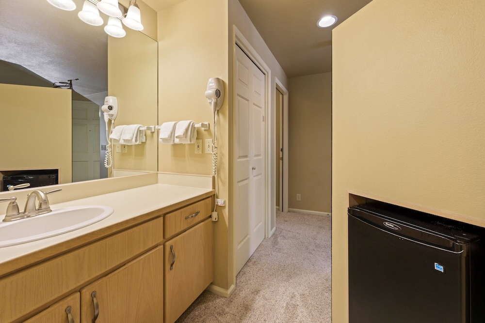 River Ridge 429b 1 Bedroom Studio