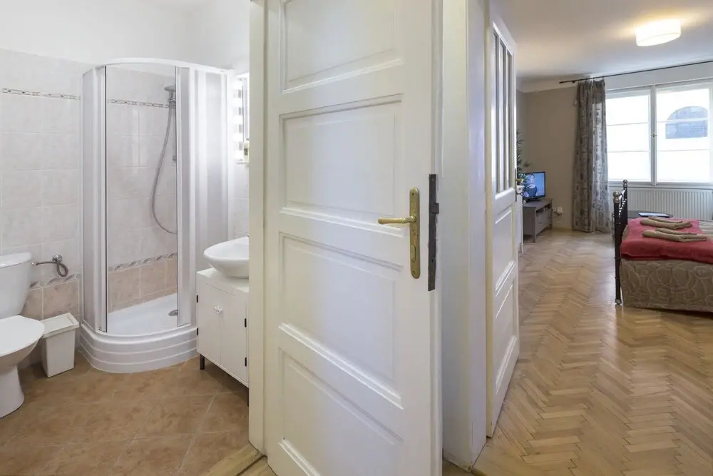 Old Town - 3 Bedroom 3 Bathroom & Kitchen Apartment Templova