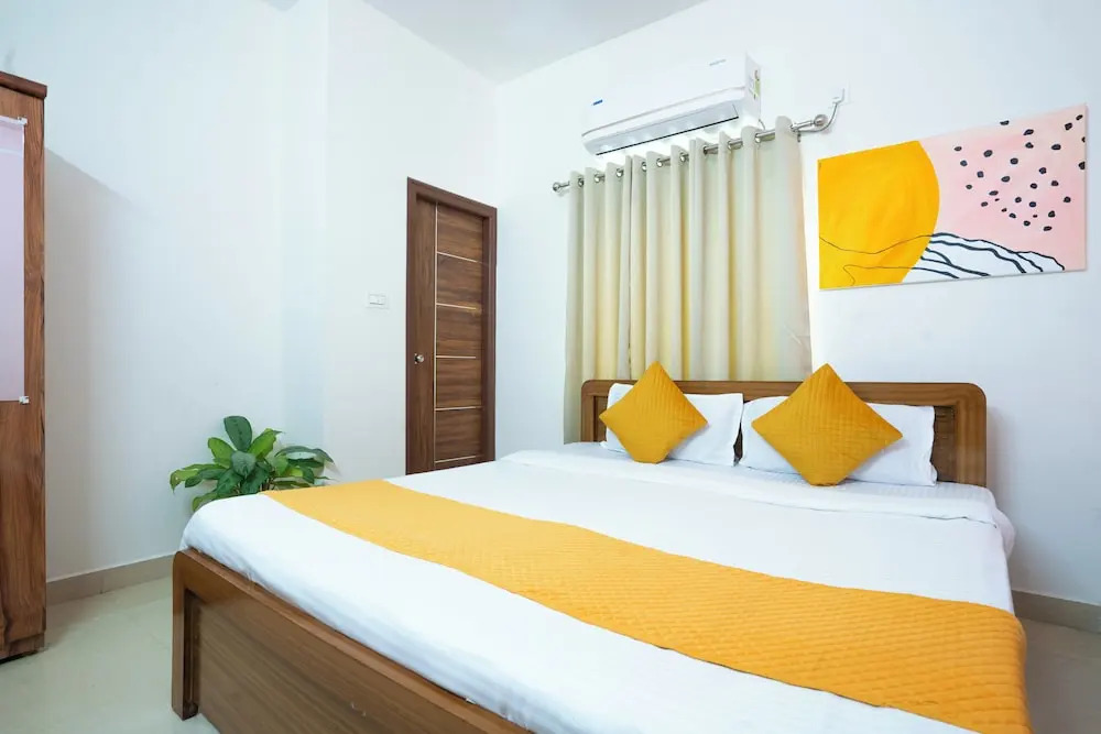 Collection O DLF CyberCity Hyderabad Formerly Key Suites