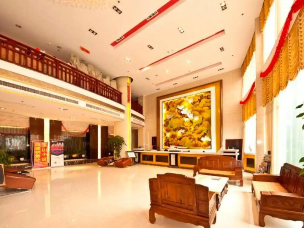 Promenade Hotel