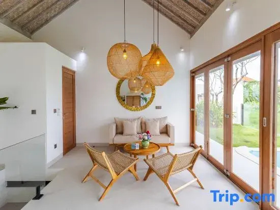 Villa Louna by Pertama Stay