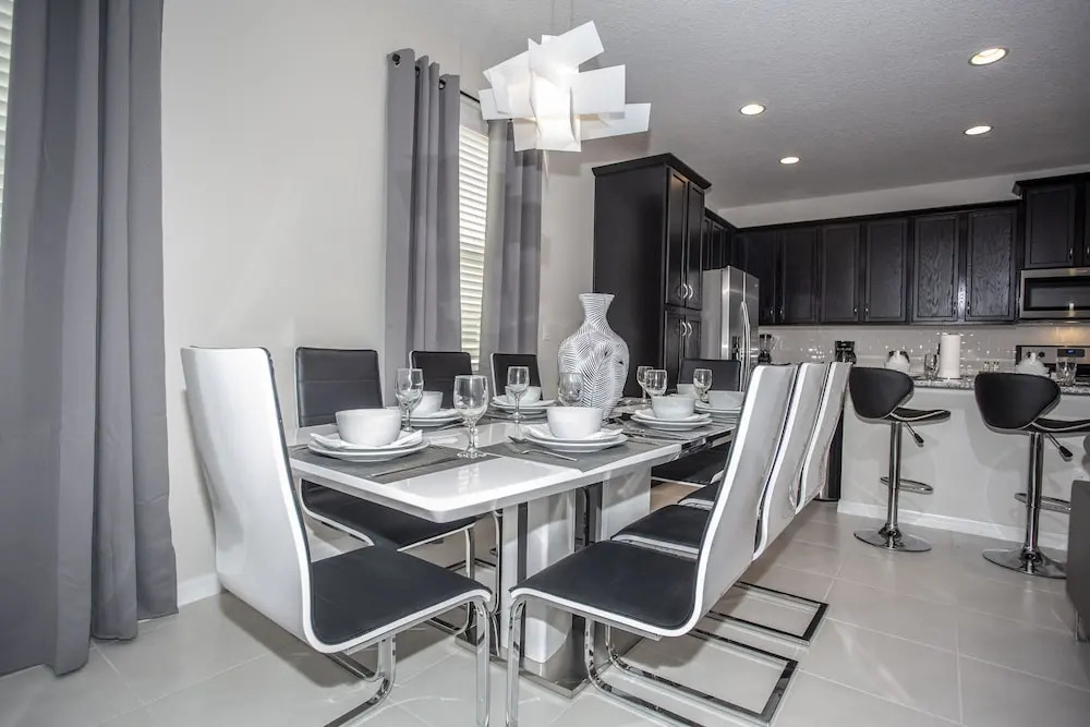 1557 Solara Resort 63253/63383