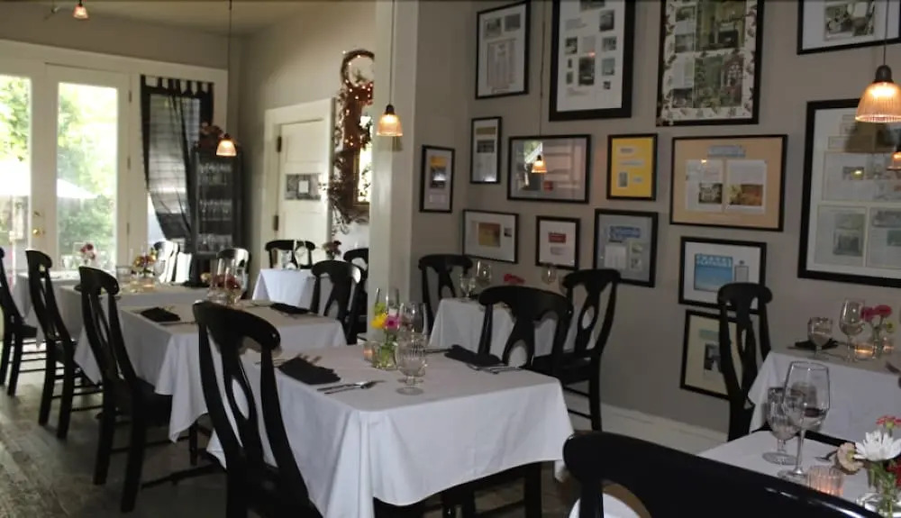The Hope and Glory Inn