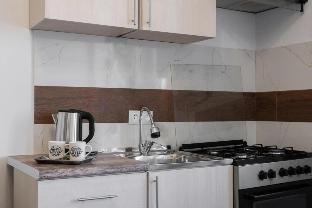 Bright apartment on 13th floor