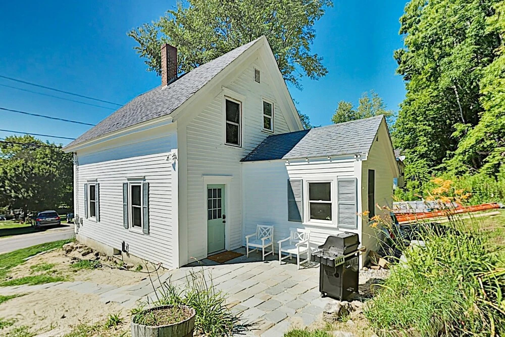 New Listing! Charming Bayside Barn W/ Fire Pit 2 Bedroom Home