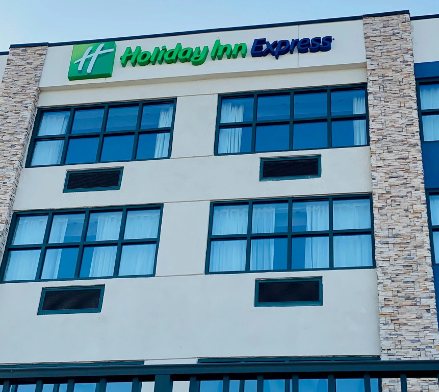 Holiday Inn Express - Gulfport Beach by IHG