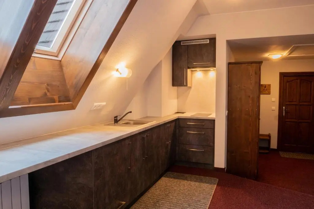 Willa Słoneczna - Pokoje i apartamenty - 10 minut do term na piechotę