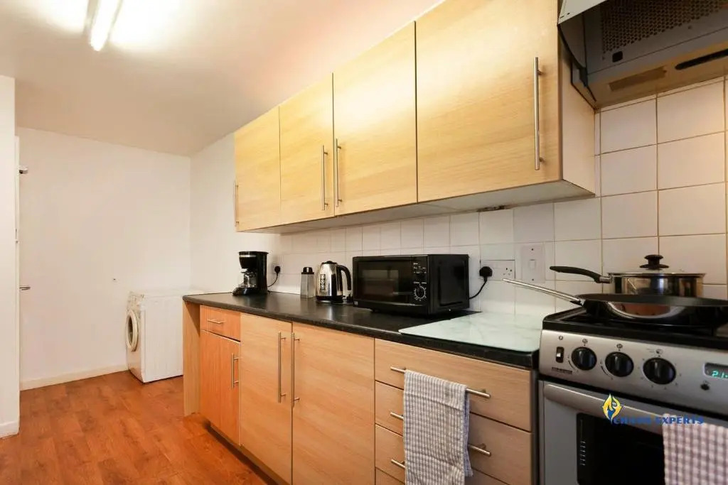 Gabriella Aprt, 3 Bedroom, Parking, City Centre