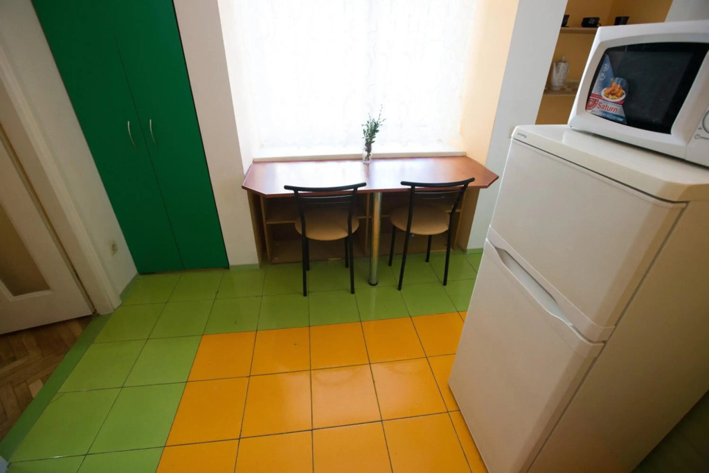 Apartment on Zaliznychna street