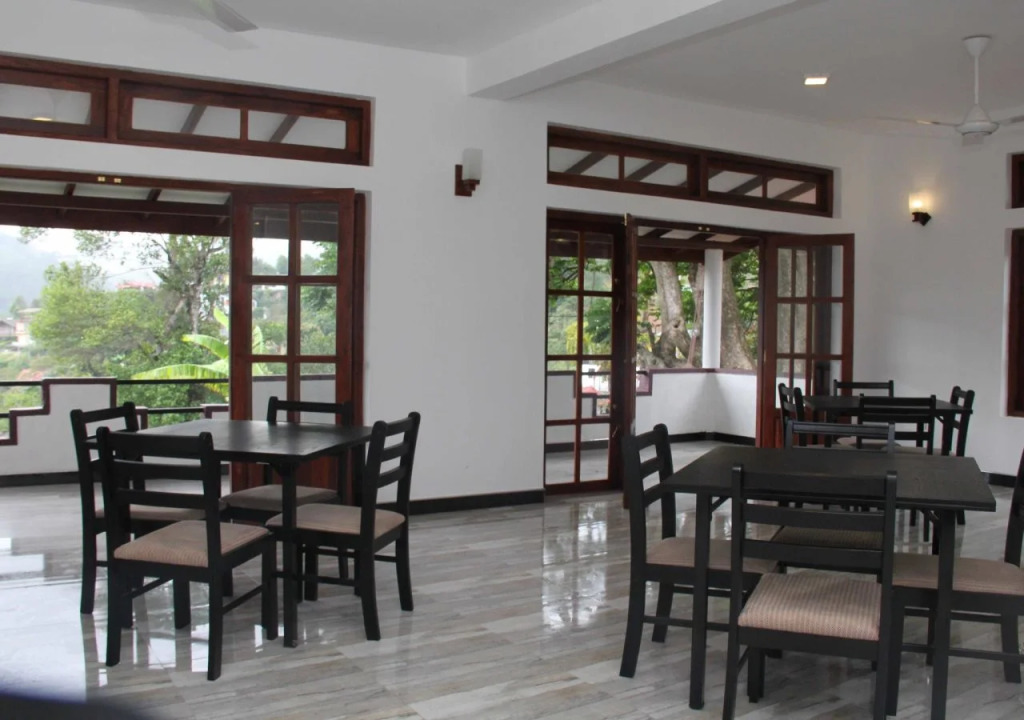 Lizzie Villa Guest House