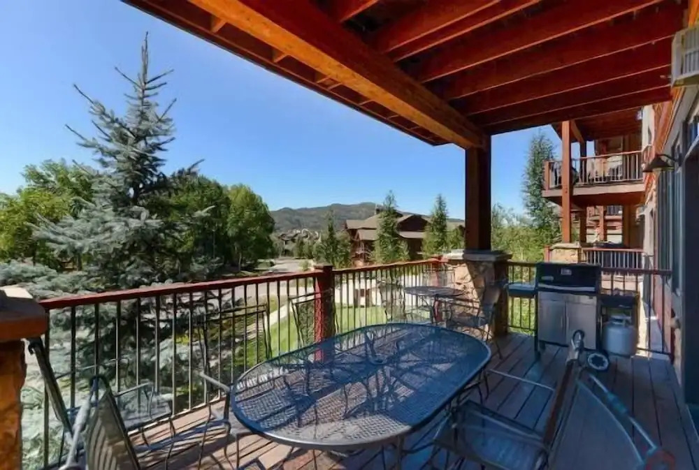 5106 Emerald Lodge, Trappeur's Crossing Apartment 5