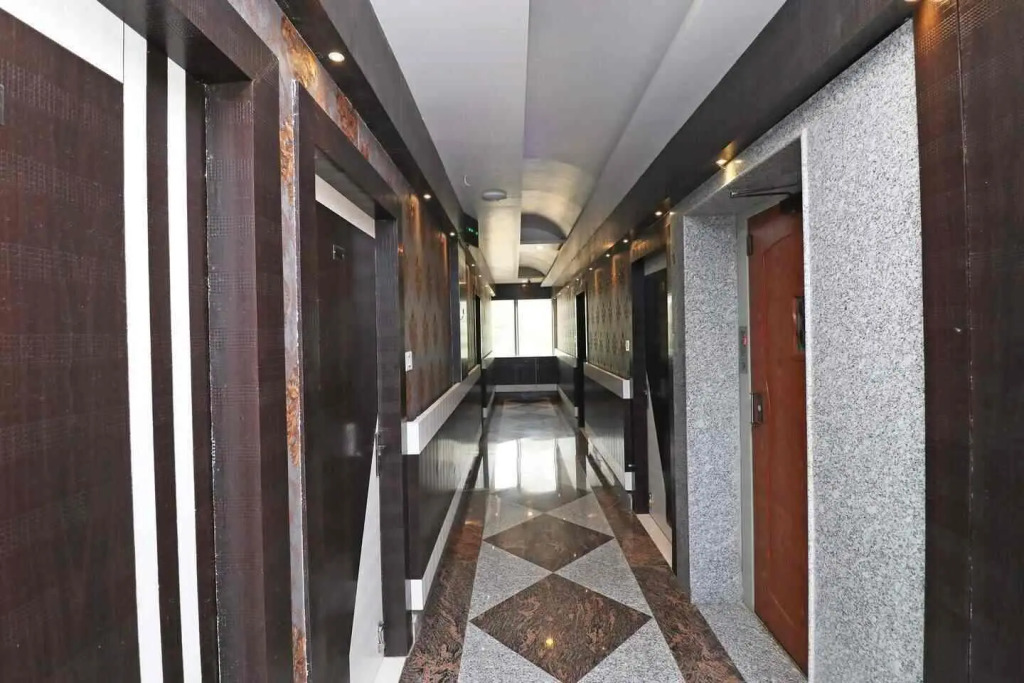 Hotel Anand International