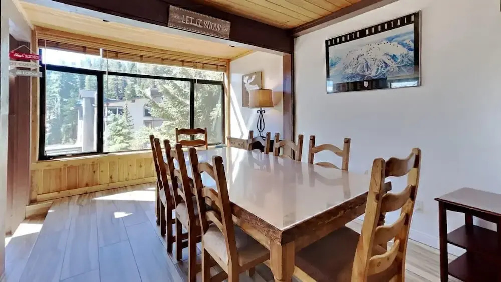 515 2 Bedroom Condo