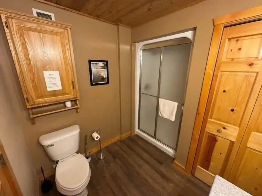 Katherine Lake Lodge