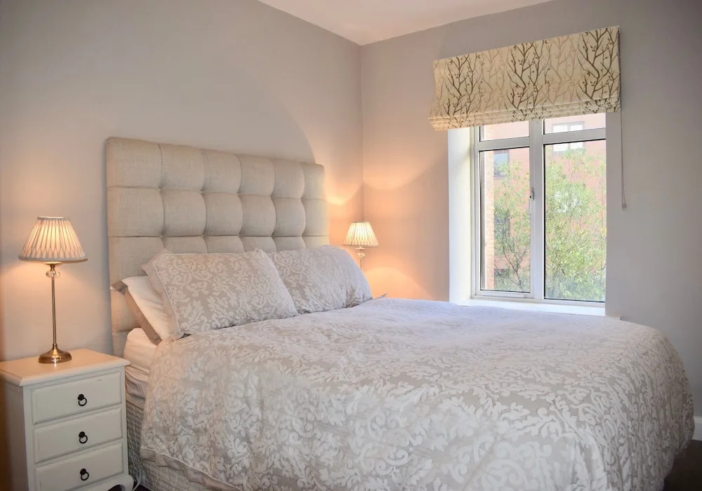 2 Bedroom Apartment Near City Centre