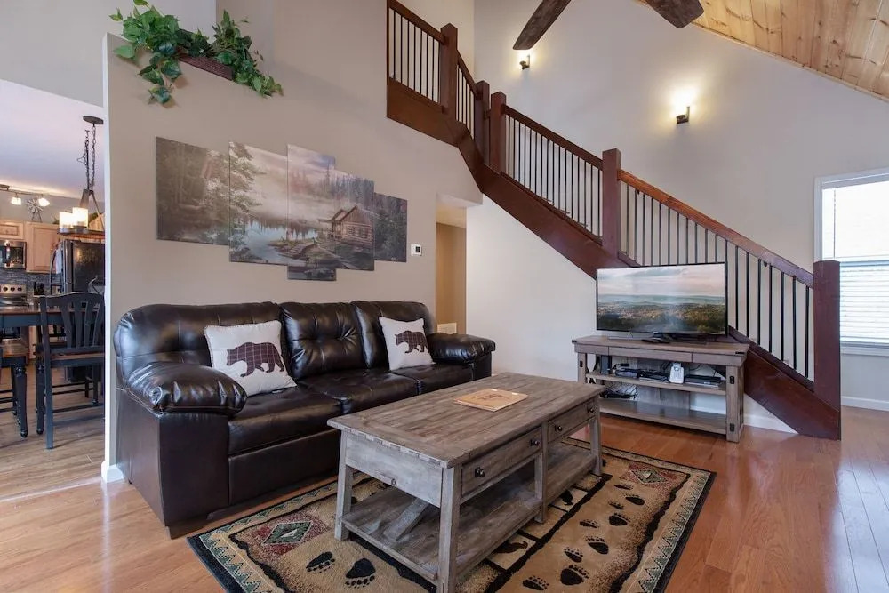 Misty Hollow by Jackson Mountain Rentals