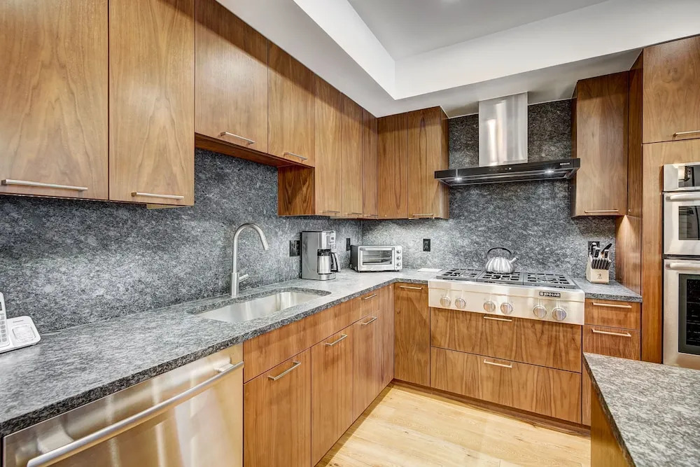Chic 2 BR+Den Ritz-Carlton Condo with Valley Views by RedAwning - Save 20% on 7+ Nights!