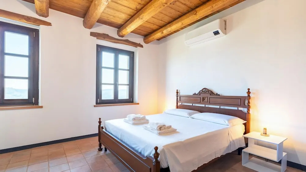 CASA LEONARDA 8, Emma Villas