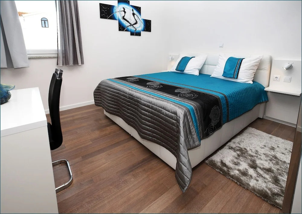 Luxury Villa Lucas with heated pool, whirlpool, sauna, 14 pax