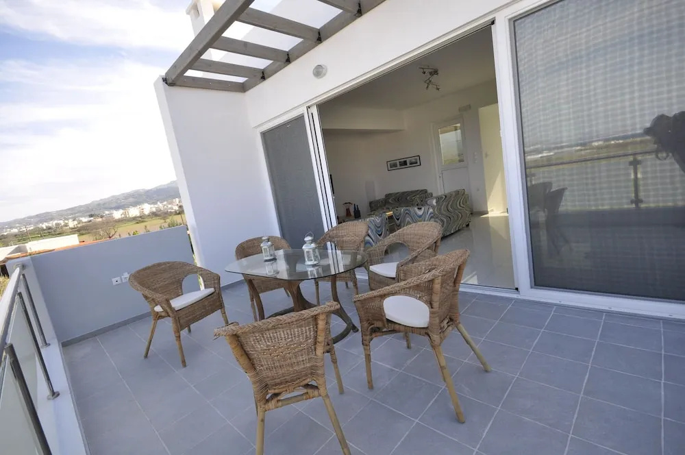 Xenos Villa 3 - Luxury Villa With Private Pool Near The Sea