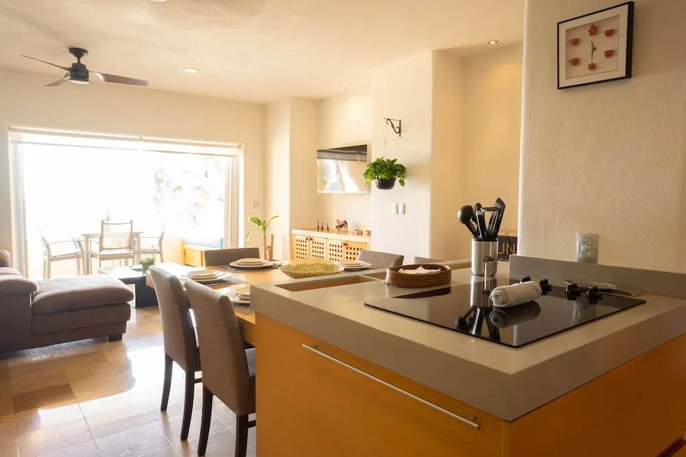 Costa Brava Apartments I Ocean Front