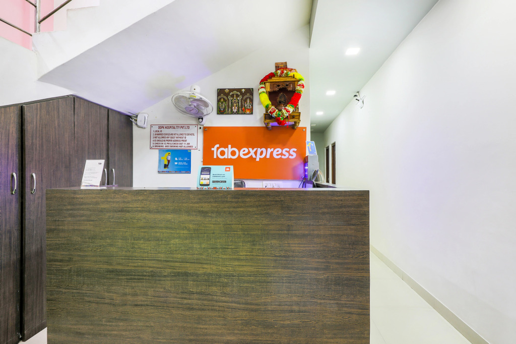FabHotel Diamond Residency - Airport road